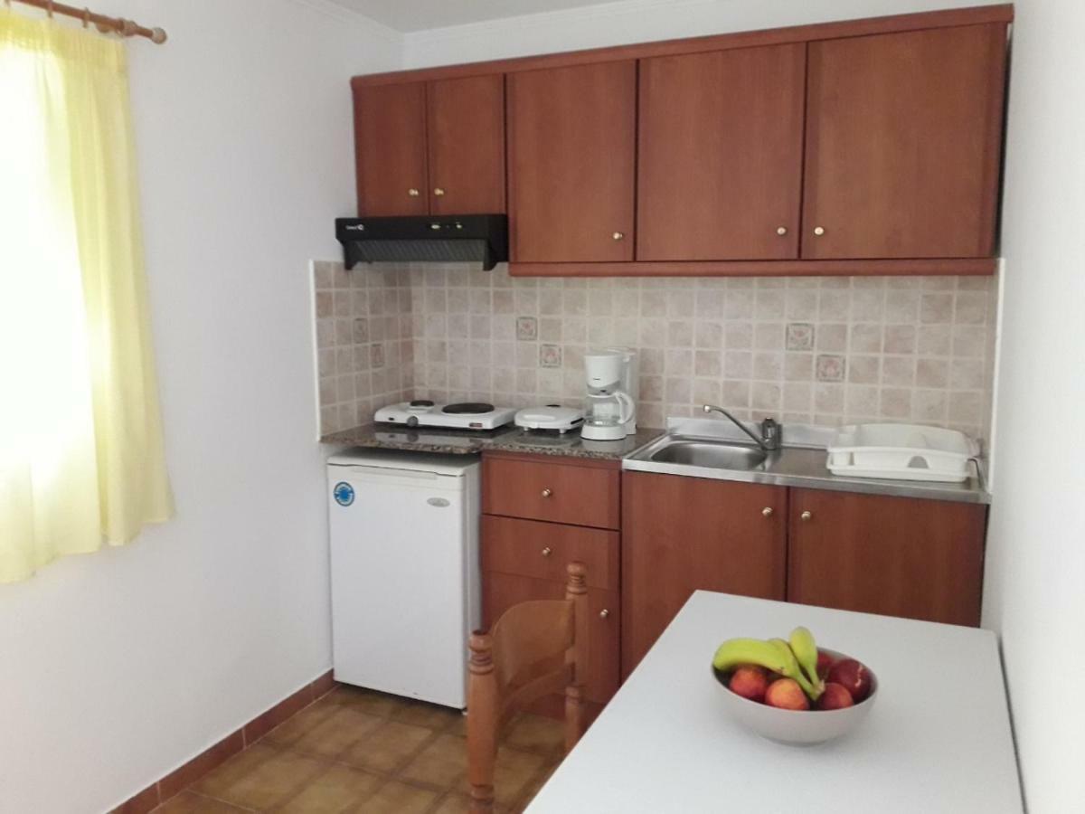 Manolia Apartments Ipsos Ngoại thất bức ảnh